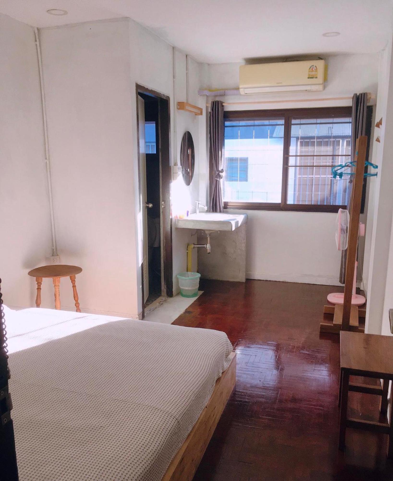 Wayside Guesthouse Chiang Mai Exterior photo