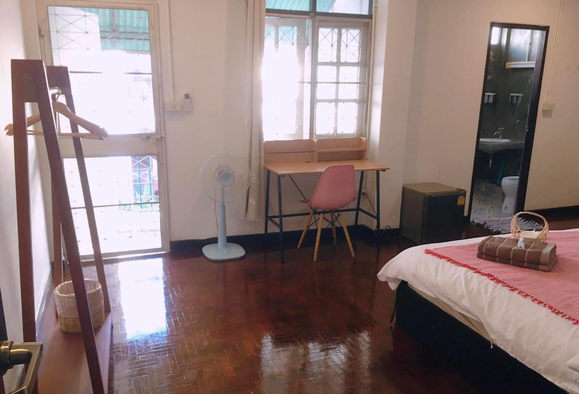 Wayside Guesthouse Chiang Mai Exterior photo