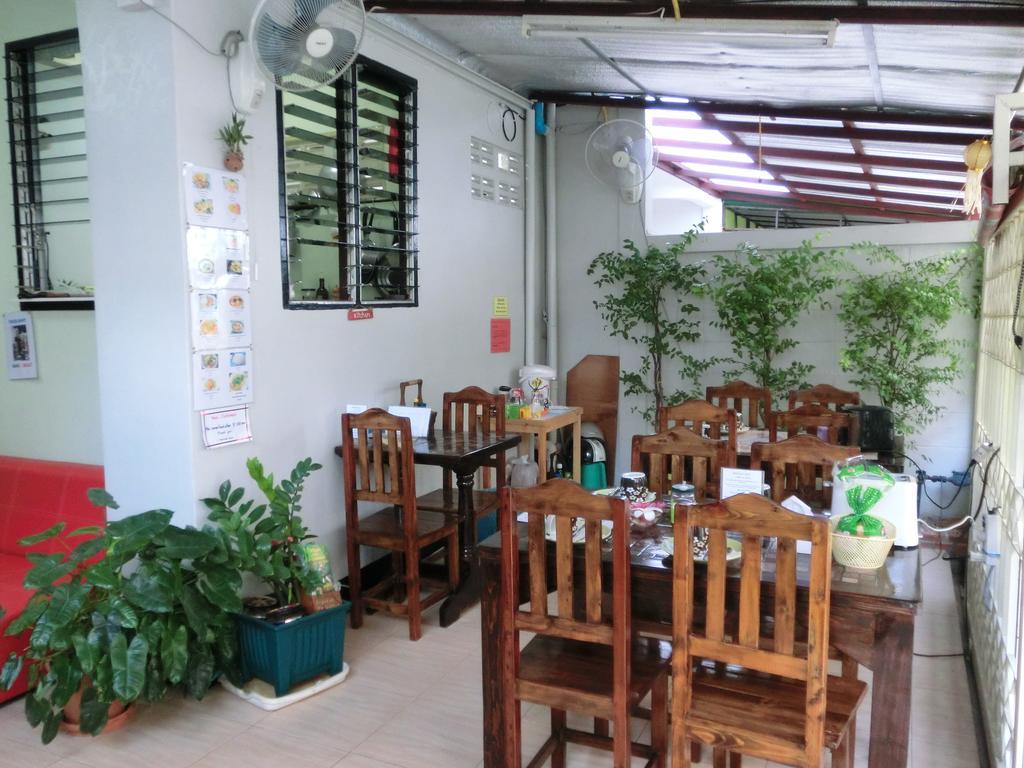 Wayside Guesthouse Chiang Mai Exterior photo